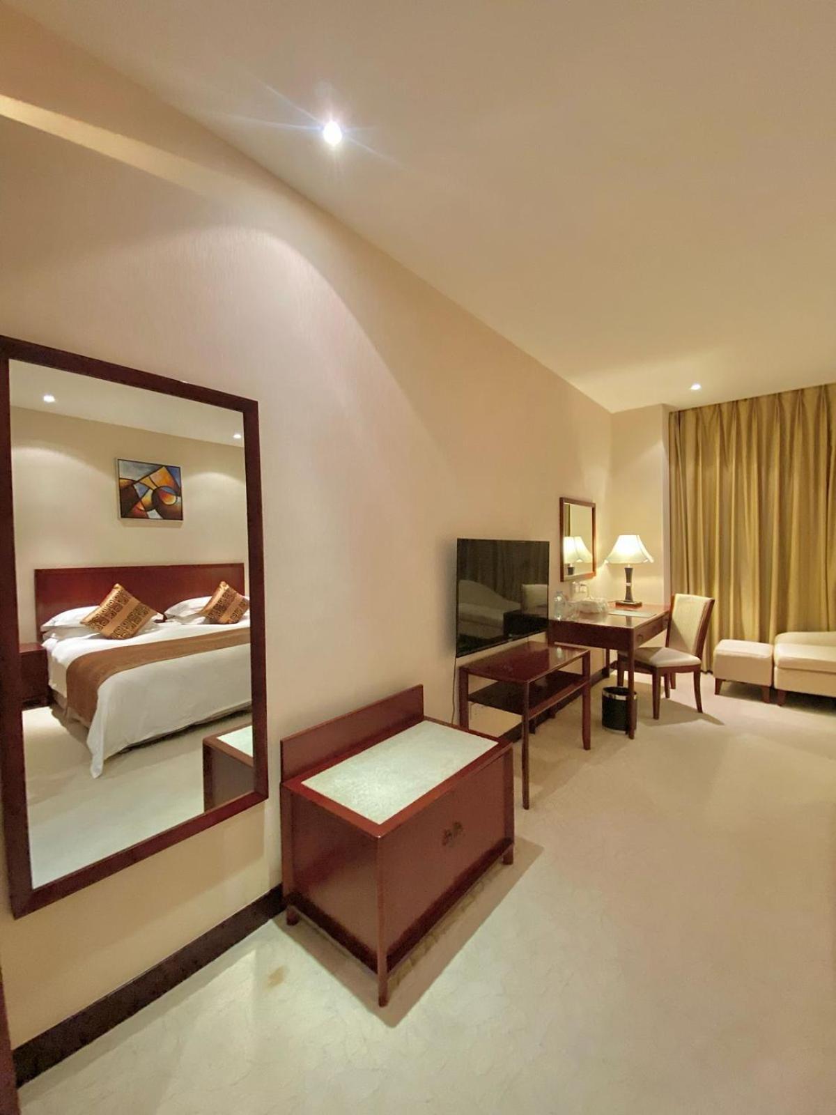 Beijing Palace Soluxe Hotel Astana Buitenkant foto Deluxe Room