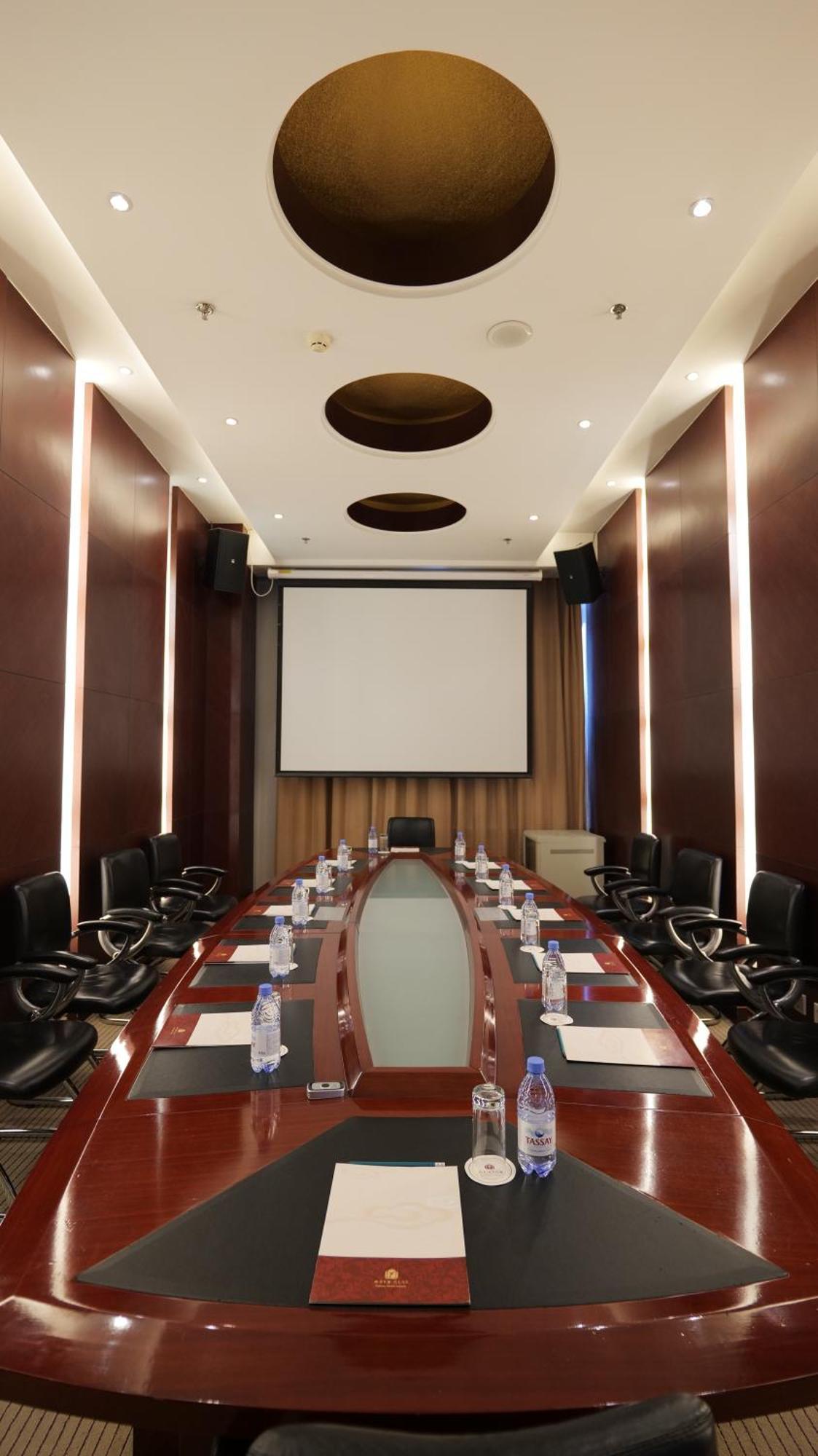 Beijing Palace Soluxe Hotel Astana Buitenkant foto A meeting room
