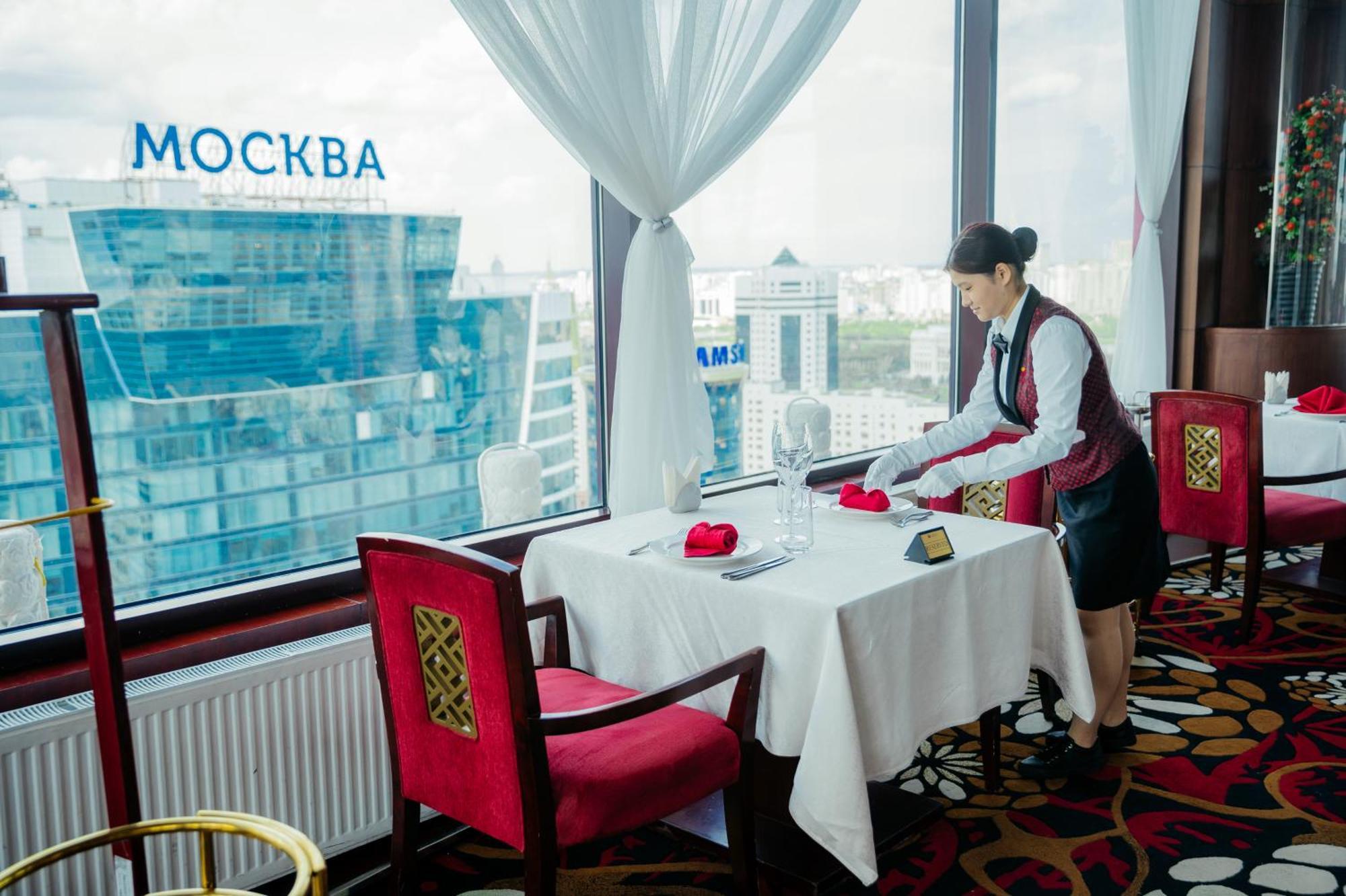 Beijing Palace Soluxe Hotel Astana Buitenkant foto A restaurant in Astana