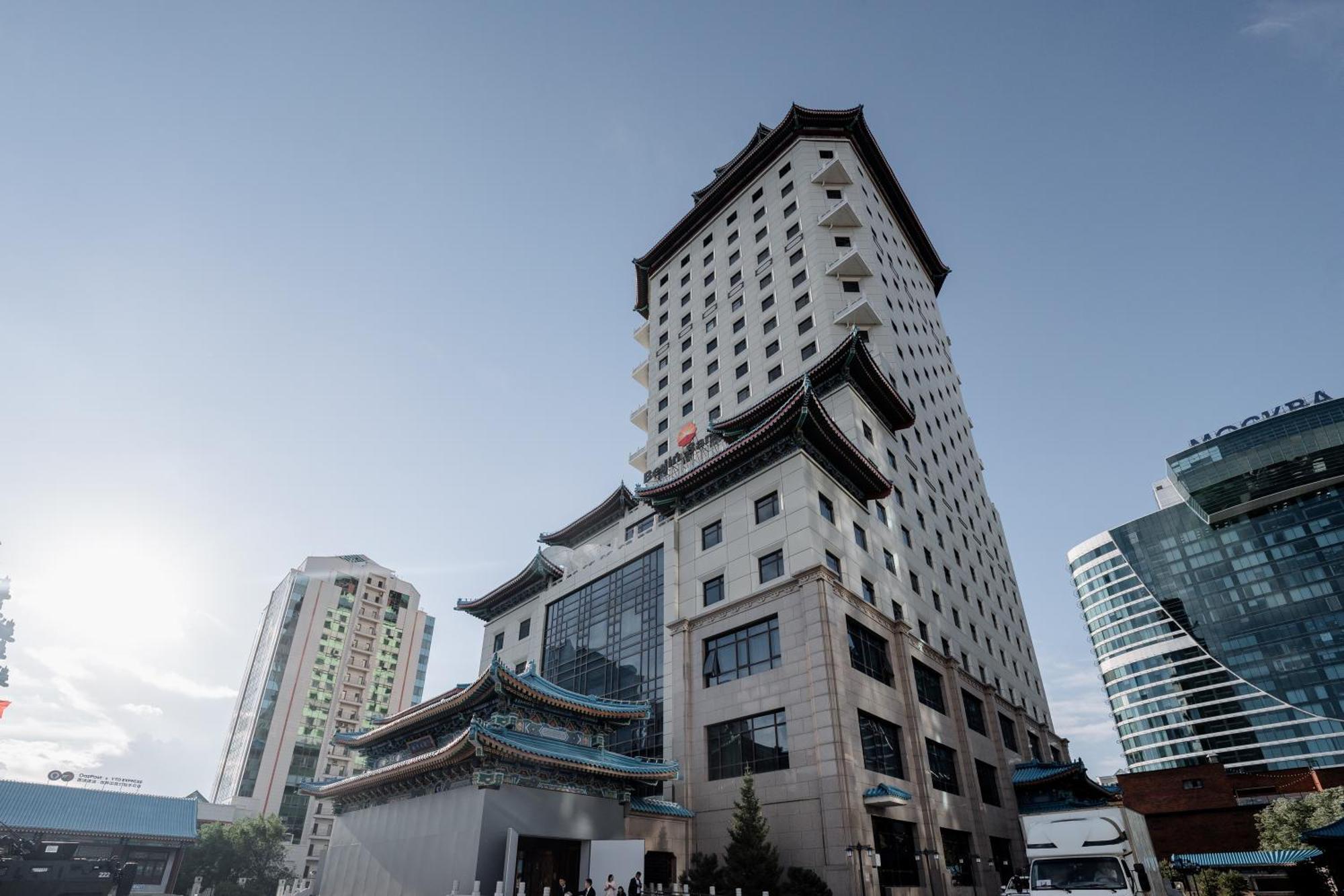 Beijing Palace Soluxe Hotel Astana Buitenkant foto The hotel in 2019